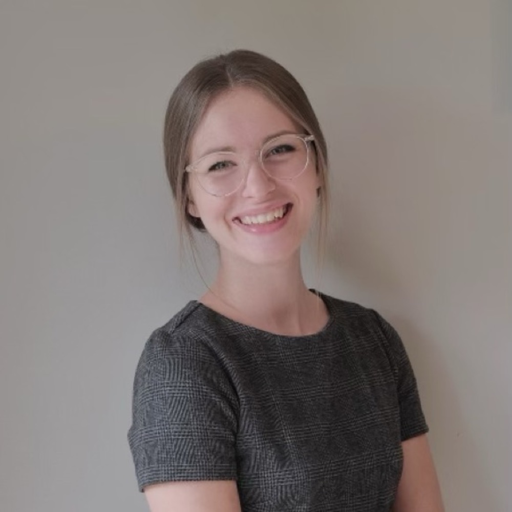 Meet your Posher, Abigail